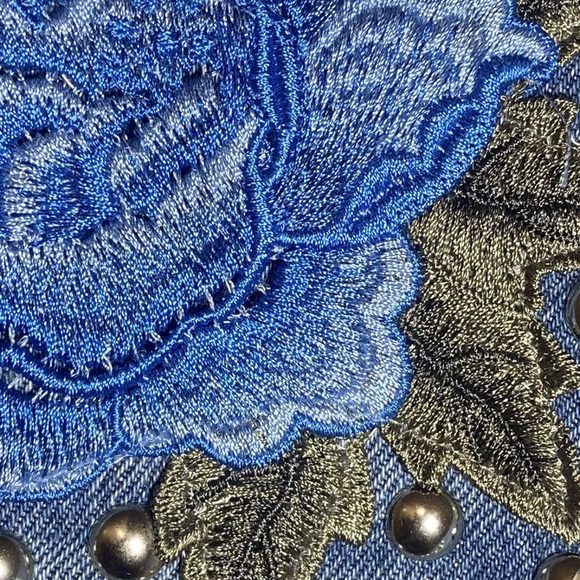 Carmar Floral Embroidered Distressed Jeans Blue Size 26 - Picture 3 of 6